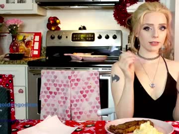 girl cam all day goldengoddessxxx image #1152162