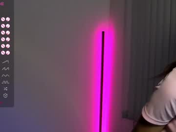 girl cam all day andreatasty_official image #9143548