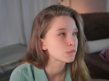 girl cam all day little_poetry image #9133153