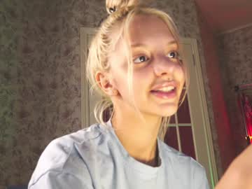 girl cam all day lesi_moonie image #8242931