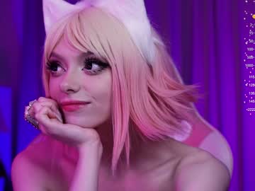girl cam all day holliwould_ image #6866543
