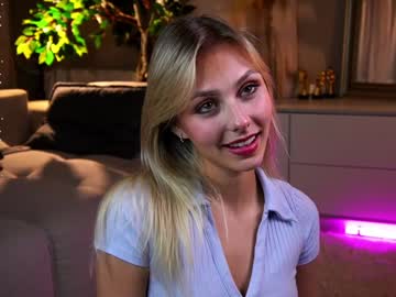 girl cam all day darlinechapel image #8330225