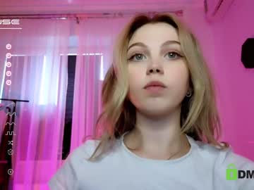 girl cam all day small_blondee image #4725441