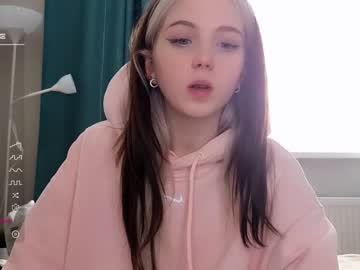 girl cam all day small_blondee image #5499534