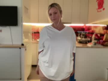 girl cam all day kiradivine image #5449449