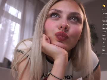 girl cam all day darlinechapel image #8812604