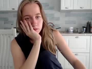girl cam all day nearsaturn image #2389341