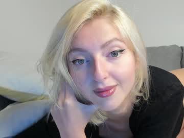 girl cam all day yournaughtymiss image #2739275