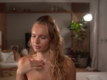 girl cam all day chillwithkira image #7567199