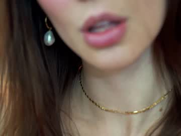 girl cam all day ellaa91 image #1343071