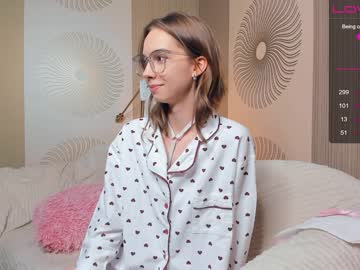 girl cam all day happiness_call image #4882918