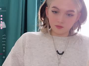 girl cam all day small_blondee image #5427811