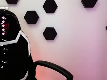 girl cam all day small_blondee image #4381785