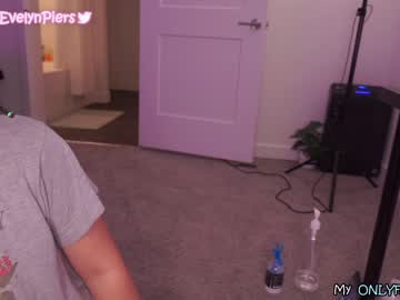 girl cam all day evelynpiers image #2237771