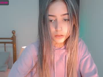 girl cam all day gummy_bear7 image #1330032