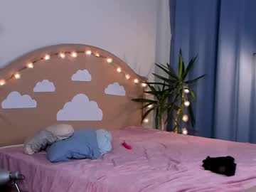 girl cam all day linellali image #2701678