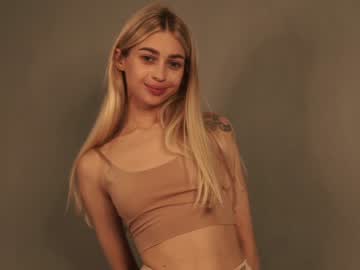 girl cam all day cuteelsa_ image #4859684