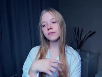 girl cam all day hug_honestly image #5794016