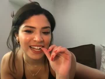 girl cam all day livewithjen image #9449884