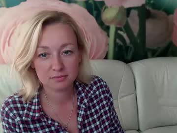 girl cam all day blondy_mom image #14290