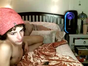 couple cam all day kyliecakezz image #3945868