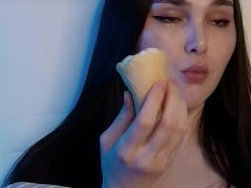 girl cam all day hollyextra image #9465096