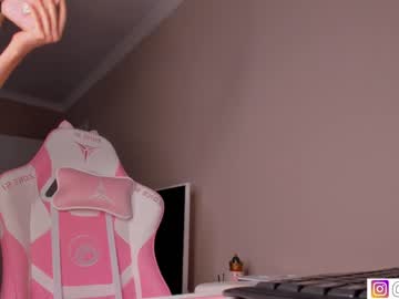 girl cam all day bzzzme image #6769161