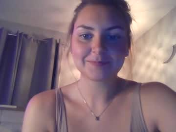 girl cam all day ittybittytitties9 image #4408662