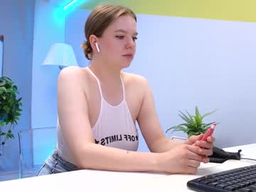 girl cam all day lovlybambi image #7406490