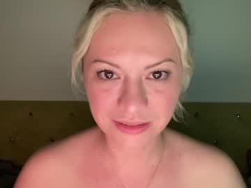 girl cam all day kiradivine image #4276516