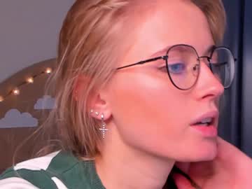 girl cam all day linellali image #2672785