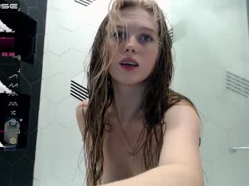 girl cam all day small_blondee image #2599729
