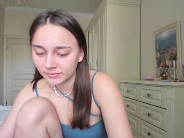 girl cam all day eleonora_linn image #2363111