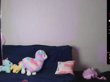 girl cam all day queen_kitty1818 image #9296735