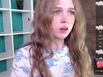 girl cam all day small_blondee image #2111378