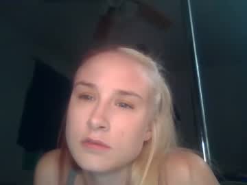 girl cam all day lessclothesmorefunn image #2711479