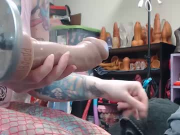 girl cam all day animergamergirl image #5951502