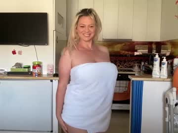 girl cam all day kiradivine image #4837811