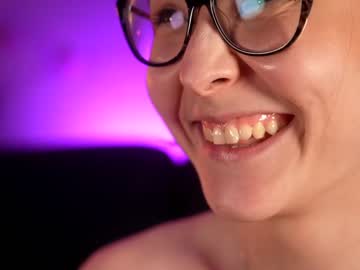 girl cam all day littlee33 image #3577312