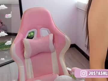 girl cam all day ashleycat9 image #6865194