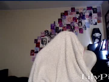 girl cam all day lilypixel image #5395266