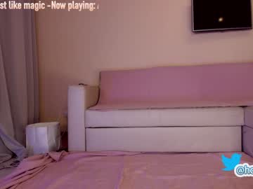girl cam all day hollyextra image #2653612