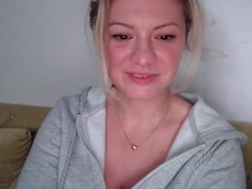 girl cam all day kiradivine image #1912715