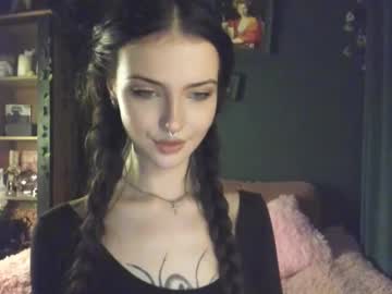 girl cam all day bmwm5f90 image #8968526