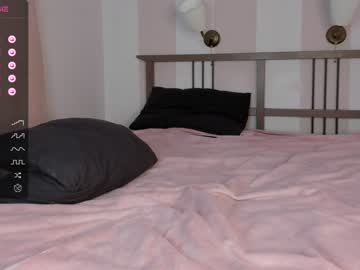 girl cam all day poisonn_girl image #5317200