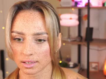 girl cam all day artease image #8395786