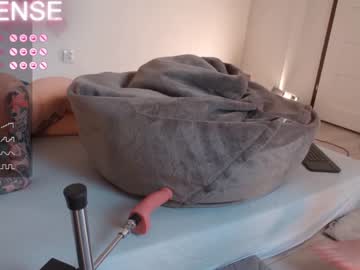 girl cam all day careful_i_bite image #6484359