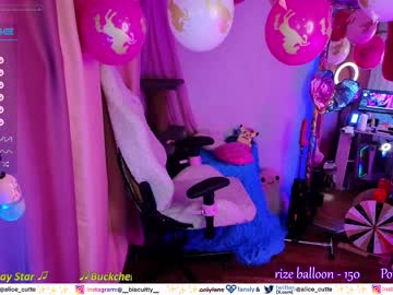 girl cam all day _biscuitty image #5013727