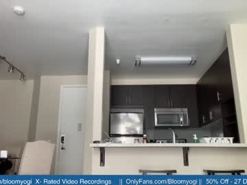 girl cam all day bloomyogi image #4226665