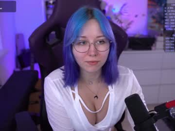 girl cam all day blue_mooncat image #7469473
